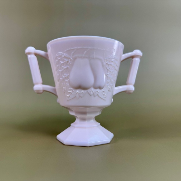 Jeannette Shell Pink Milk Glass Sugar & Creamer | BALT Pear Pattern - Picture 11 of 16